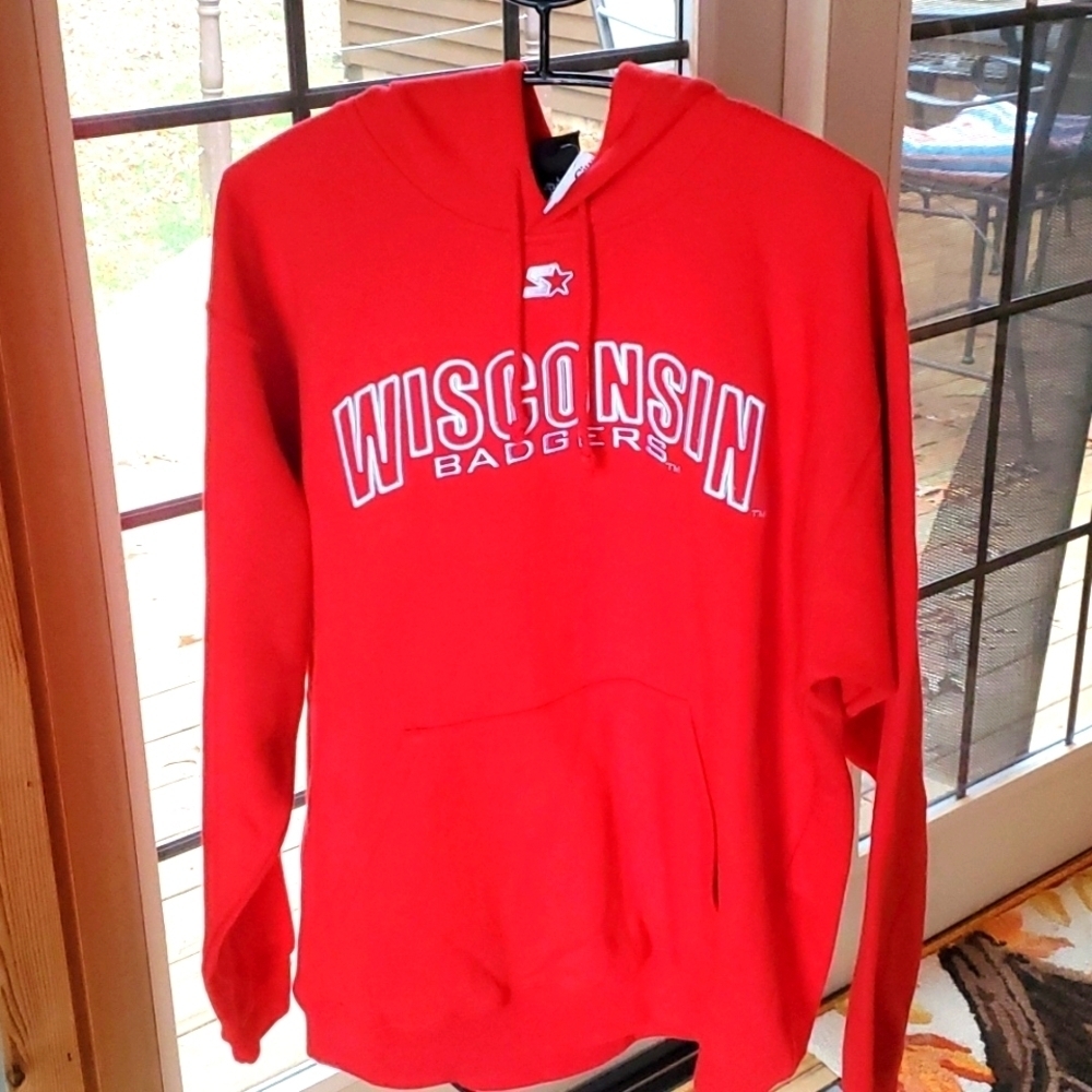 Team Starter Embroidered Wisconsin Badgers Red‎ Long Slv Sz. L Sweatshirt